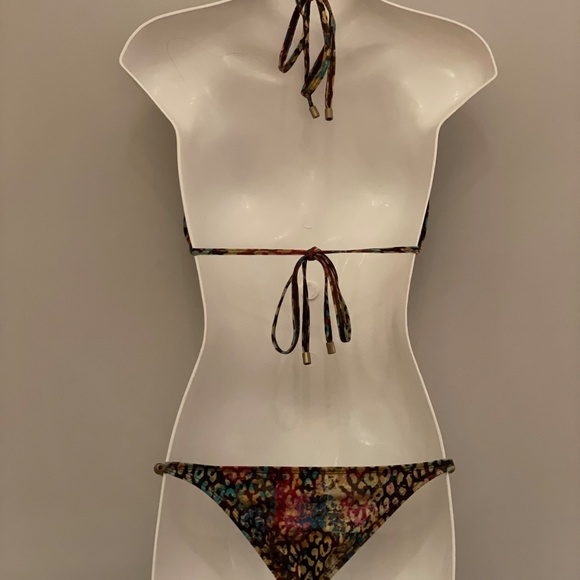 Vitamin A Bikini - Picture 2 of 4